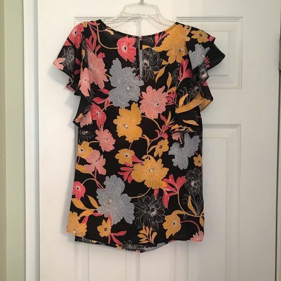 Floral ruffle blouse with flutter sleeves - Picture 4 of 4